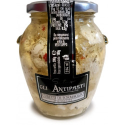 Sūrio kubeliai aliejuje